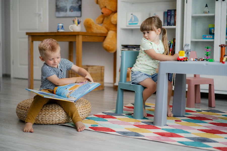 Teggi MULTIFUN 1+2 gyermek asztal és szék szett - Szürke/Rózsaszín/Türkiz