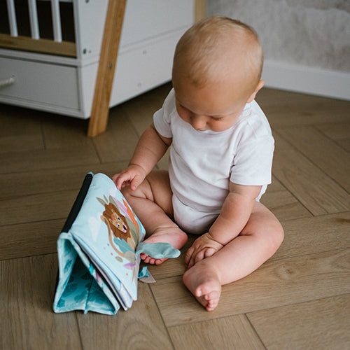 BabyOno SAFARI fejlesztő kontrasztos szenzoros könyv