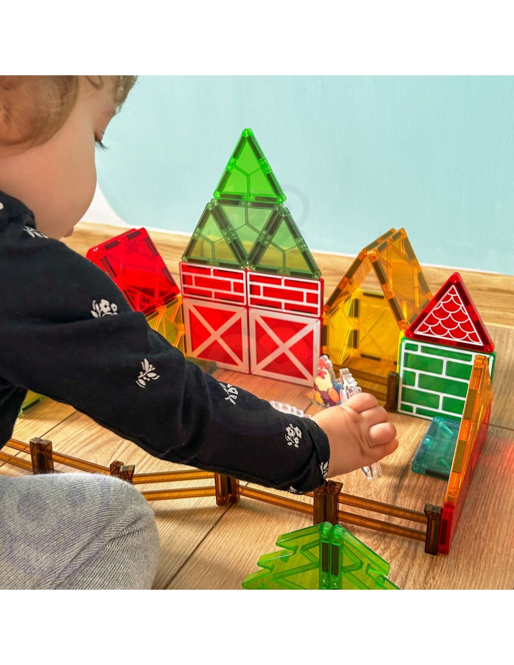 WOOPIE Farm mágneses építőjáték állatfigurákkal és kerítésekkel, 7,5 cm-es építőelemekkel – 50 részes
