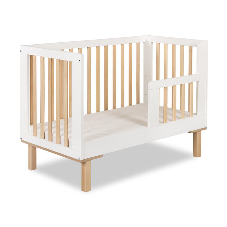 KLUPS Laura II átalakítható babaágy leesésgátlóval, 120 × 60 cm – fehér–bükk