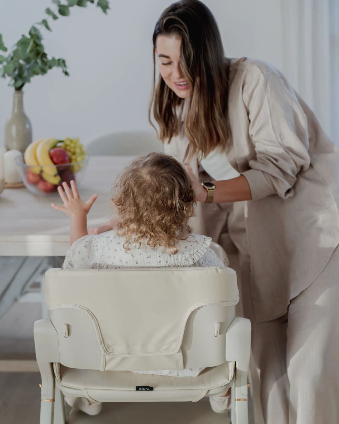 Espiro Allure 2 az 1-ben állítható etetőszék – 09 Beige