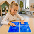 Tullo - Folyadékos szenzoros tapintópanel állatfigurákkal - 30 × 30 cm - Kék