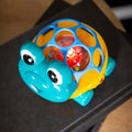 OBALL Baby Einstein Curious Car Neptune csörgős autó – Teknős
