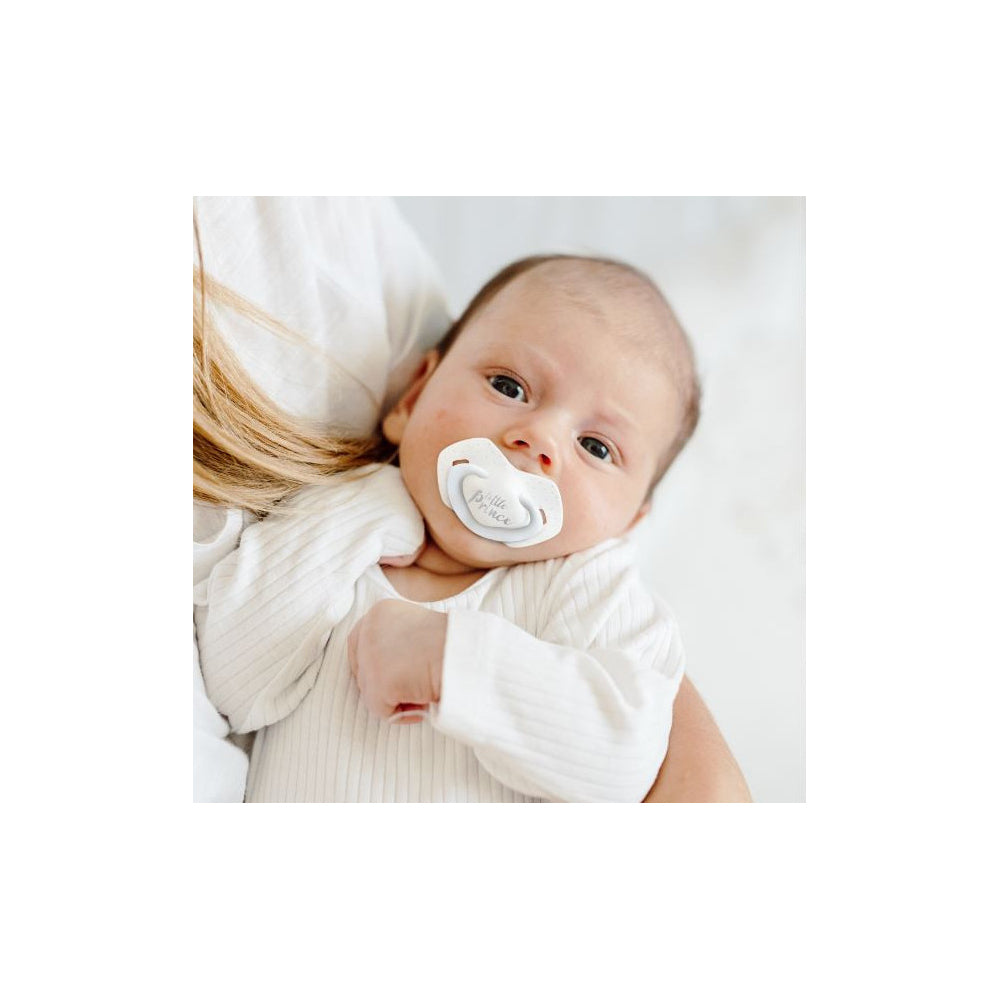 Canpol babies Szilikon szimmetrikus cumi Light touch ROYAL BABY 0-6hó 2db kék