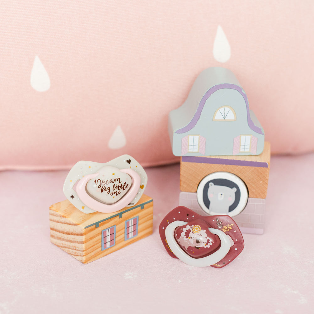 Canpol babies Szilikon szimmetrikus cumi Light touch 0-6hó SLEEPY KOALA 2 db pink