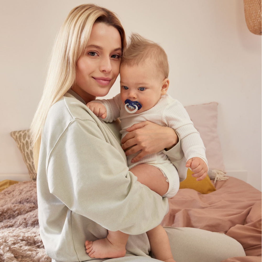 Canpol babies Szilikon szimmetrikus cumi Light touch 18hó+ SLEEPY KOALA 2 db pink