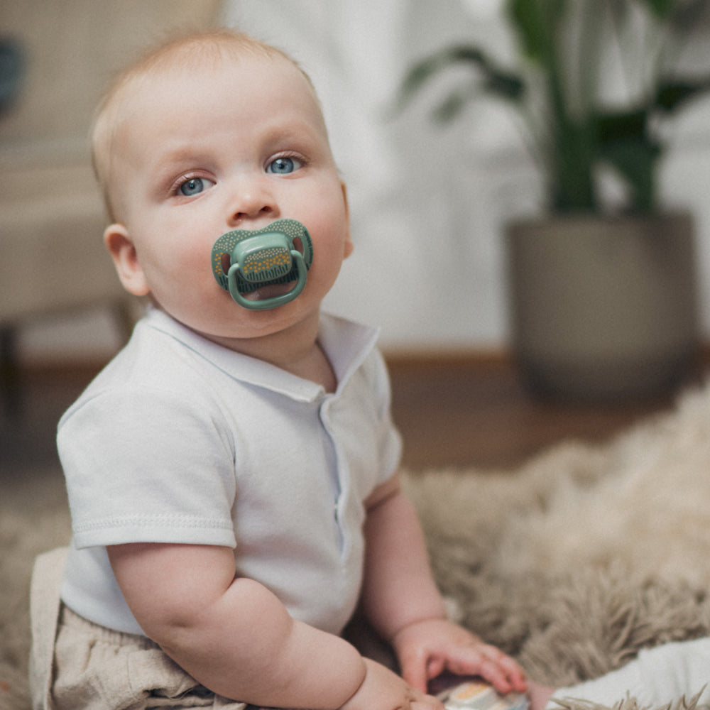 Canpol babies Szilikon szimmetrikus cumi szett MOUNTAINS 18hó+ 2db zöld