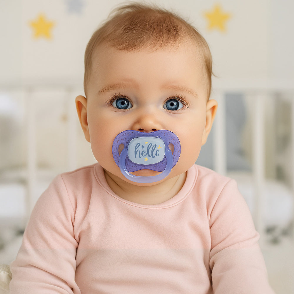 Canpol babies Világító Szilikon szimmetrikus cumi NIGHTGLOW 0-6hó 2db fiú