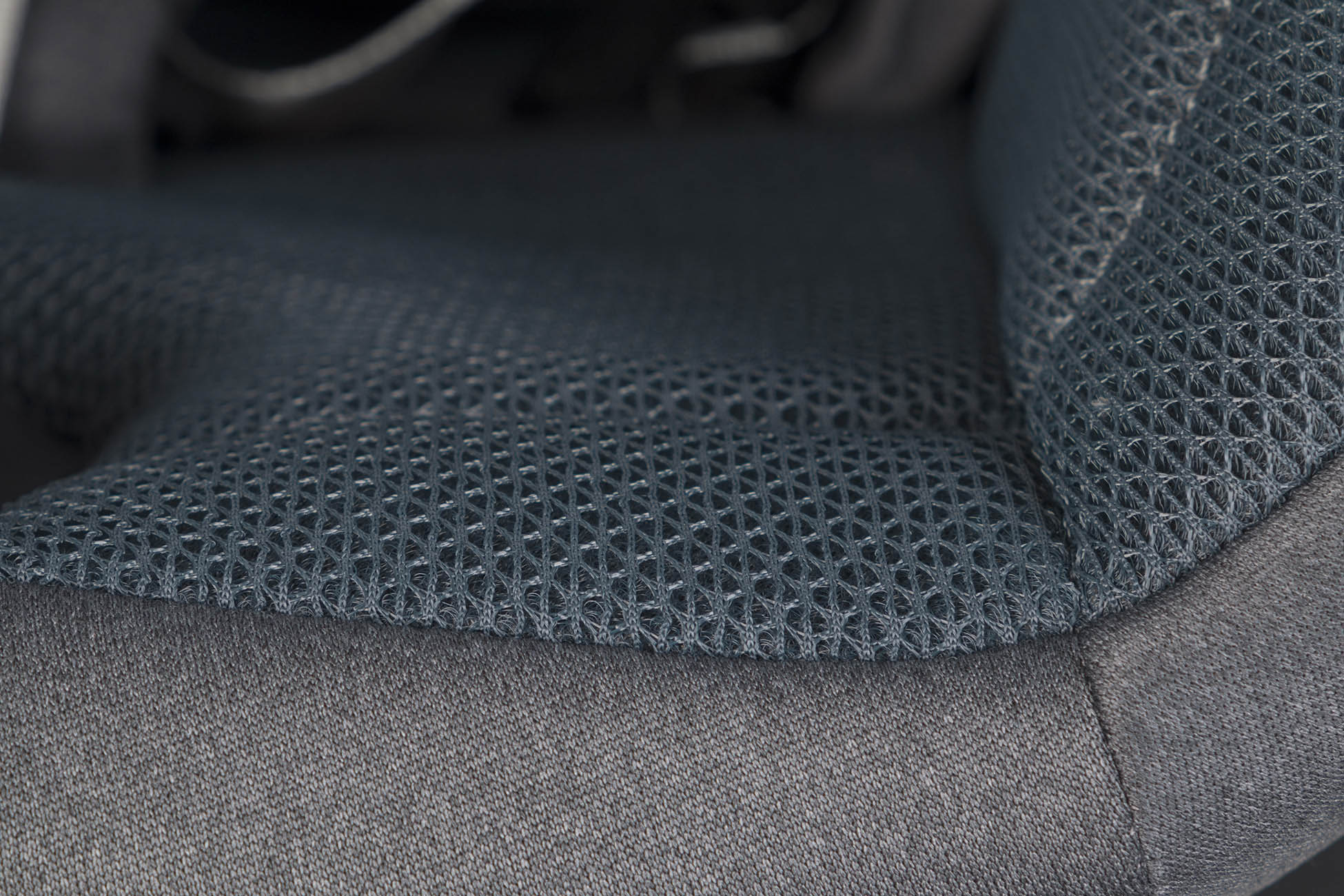 EasyGo Buz XTD Pro i-Size autóshordozó ISOFIX bázissal – Granito
