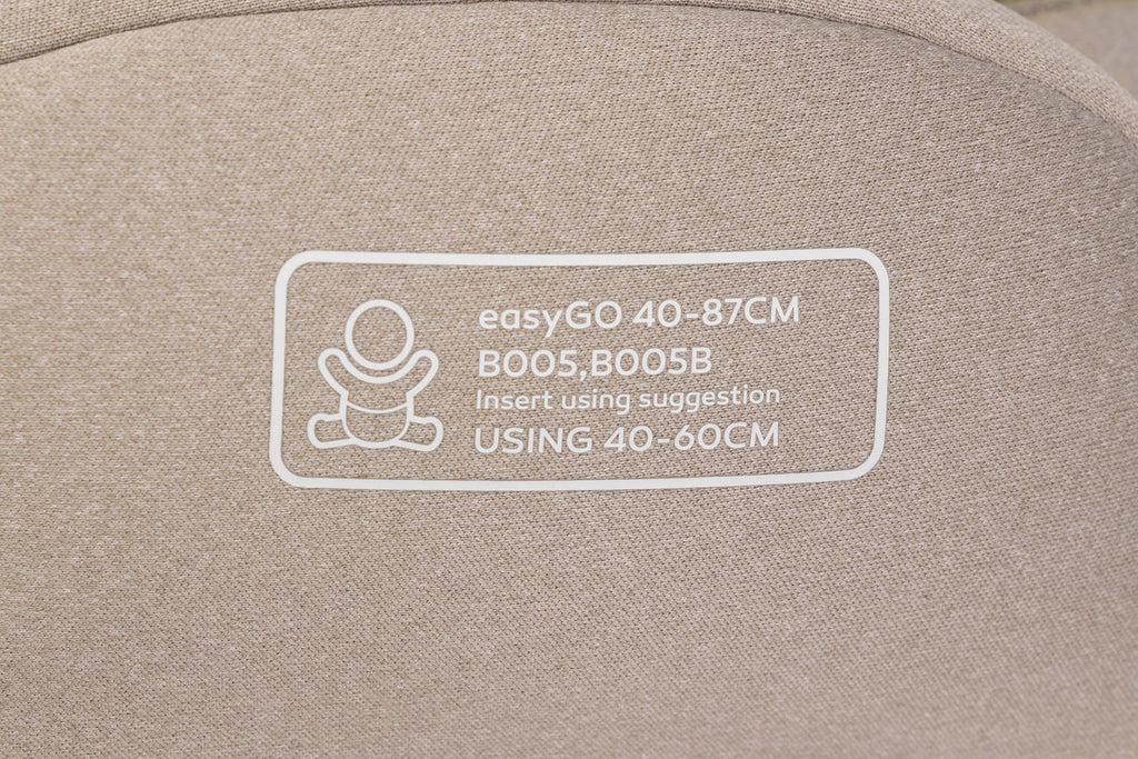 EasyGo BUZ XTD dönthető autós hordozó 40–87 cm – Taupe