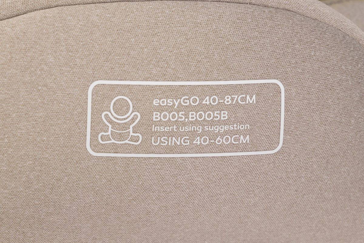 EasyGo BUZ XTD dönthető autós hordozó 40–87 cm – Taupe