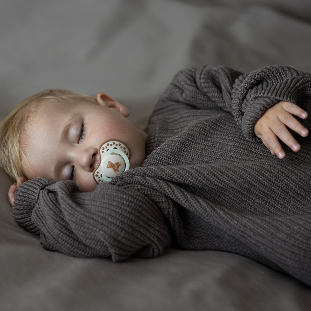LOVI világító dinamikus szilikon cumi TEDDY LOVE 6-18 hó 2 db